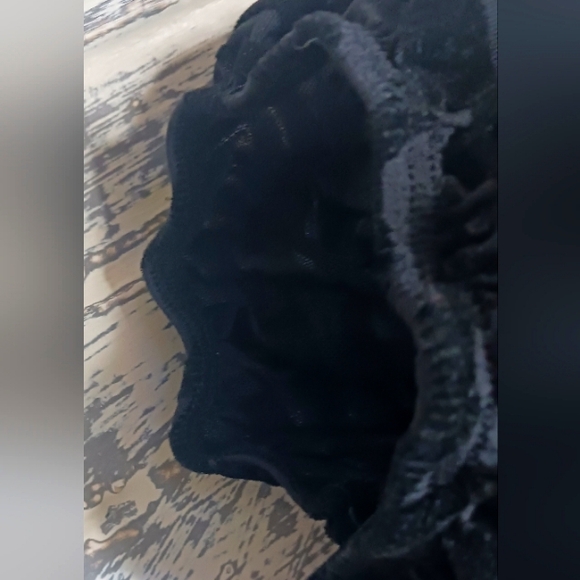 Black Puffy Sleeve Thong Bodysuit - Medium - Picture 5 of 6